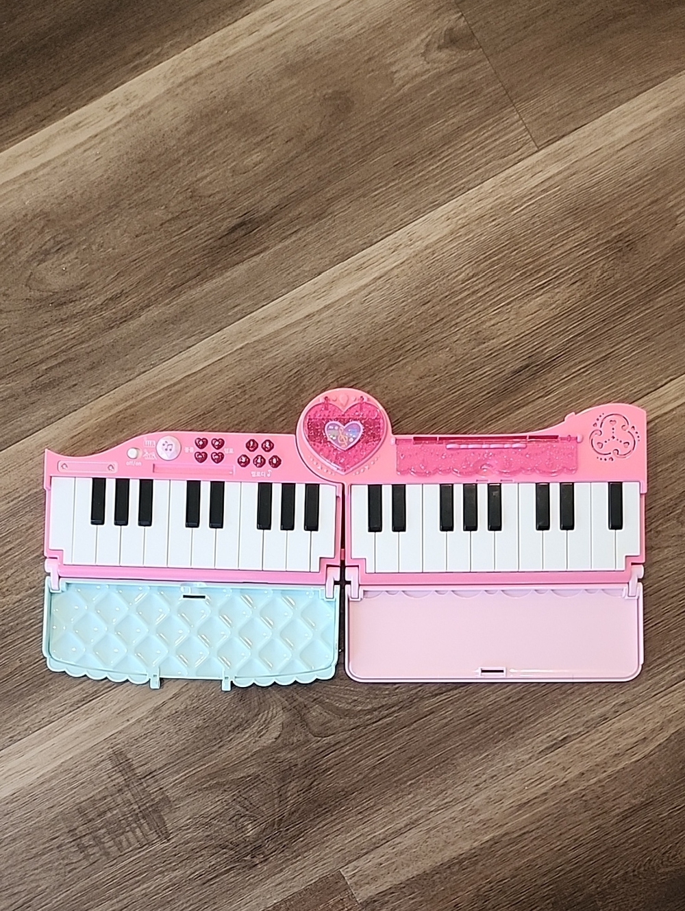 Pink Folding Toy Keyboard Piano with Heart Accent